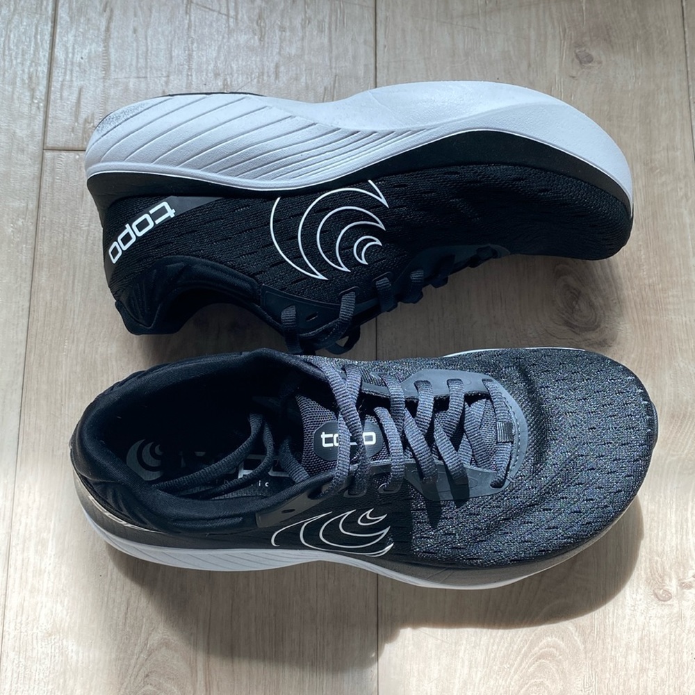 TOPO Athletic women’s Atmos
